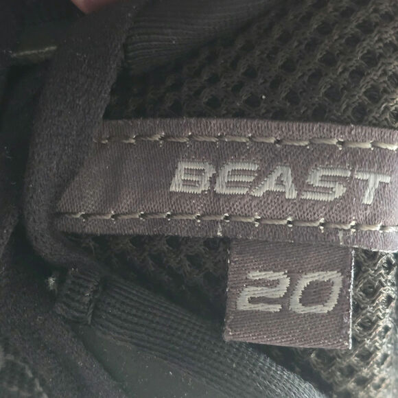 Brooks Men's Beast 20 Running Shoes Blk/Wht, Size 9 Wide (2E) - Picture 6 of 7